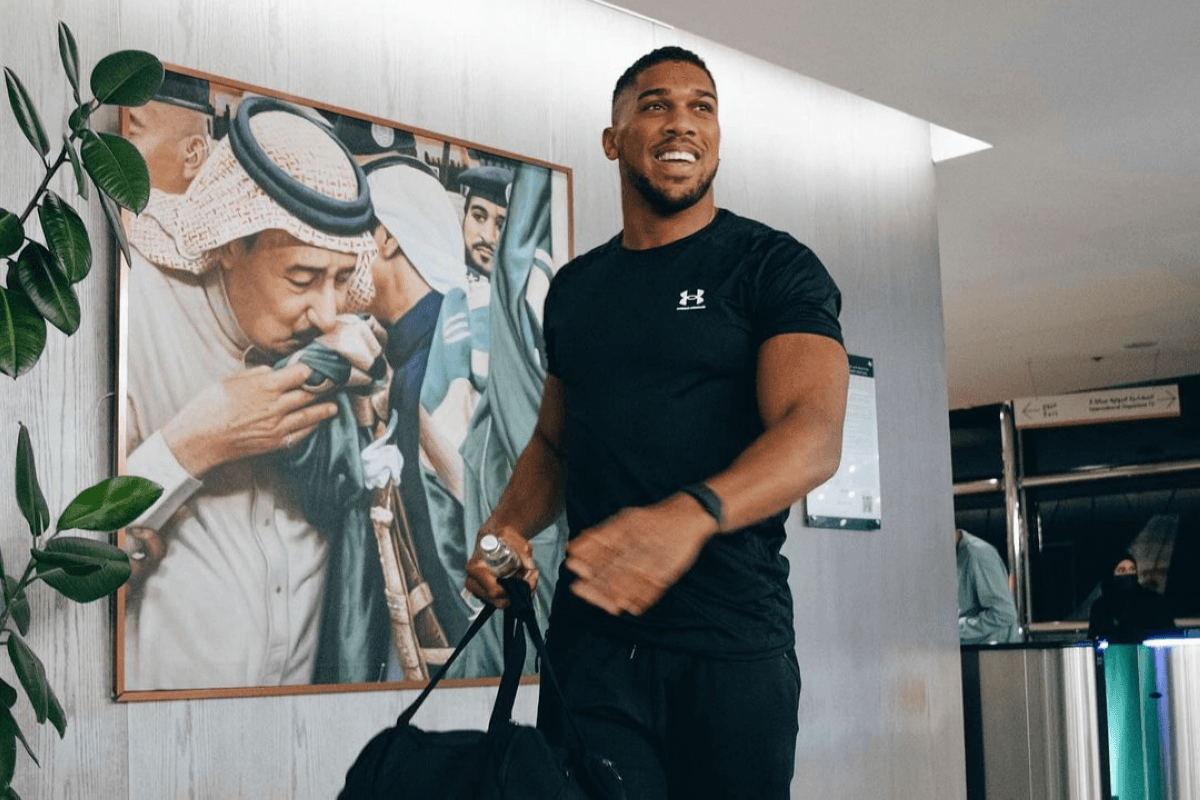 The world's best boxers arrive in Riyadh ahead of Day of Reckoning