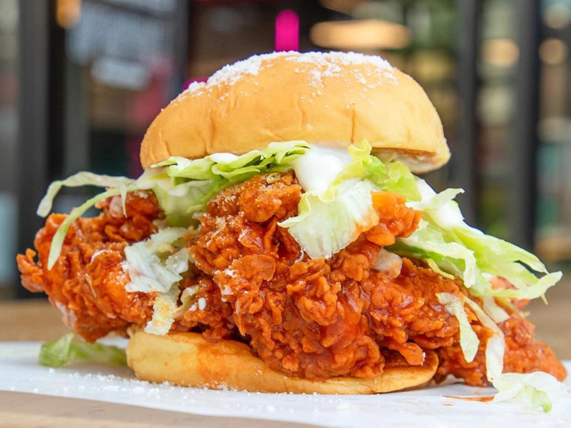 UAE's chicken and burger shop Pickl opens in Nakheel Mall Riyadh