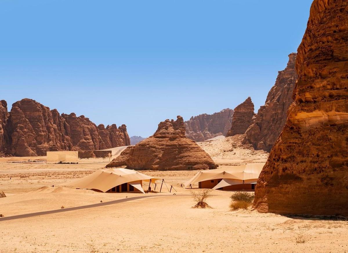 فخامة صحراوية في منتجع خيام وادي عشار الفاخر