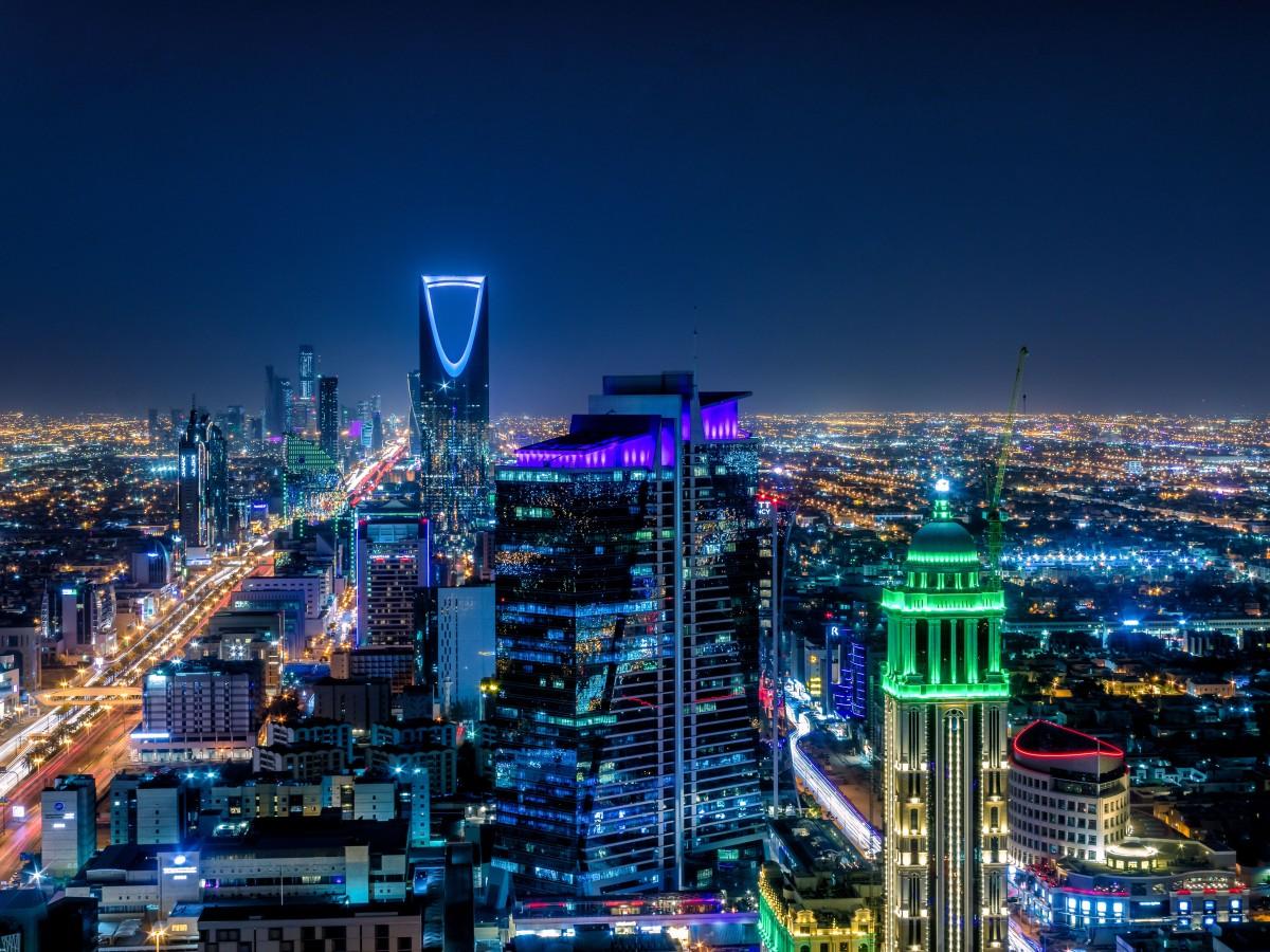 دليلك النهائي للسفر إلى السعودية : كل ما تحتاجه قبل الحجز! - الإقامة والتنقل في المملكة