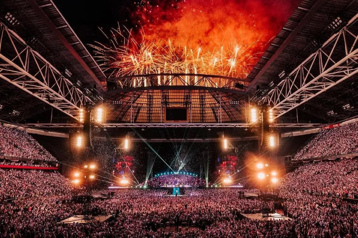 فيفا لا فيدا: جولة كولدبلاي العالمية ميوزيك أوف ذا سفيرز في طريقها إلى أبوظبي