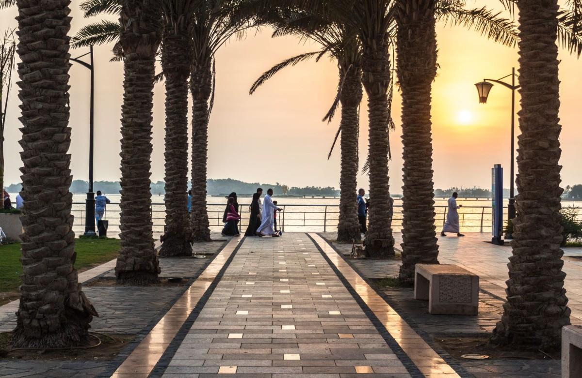 أسهل الطرق للقيام بجولة في جدة الجديدة والتاريخية
