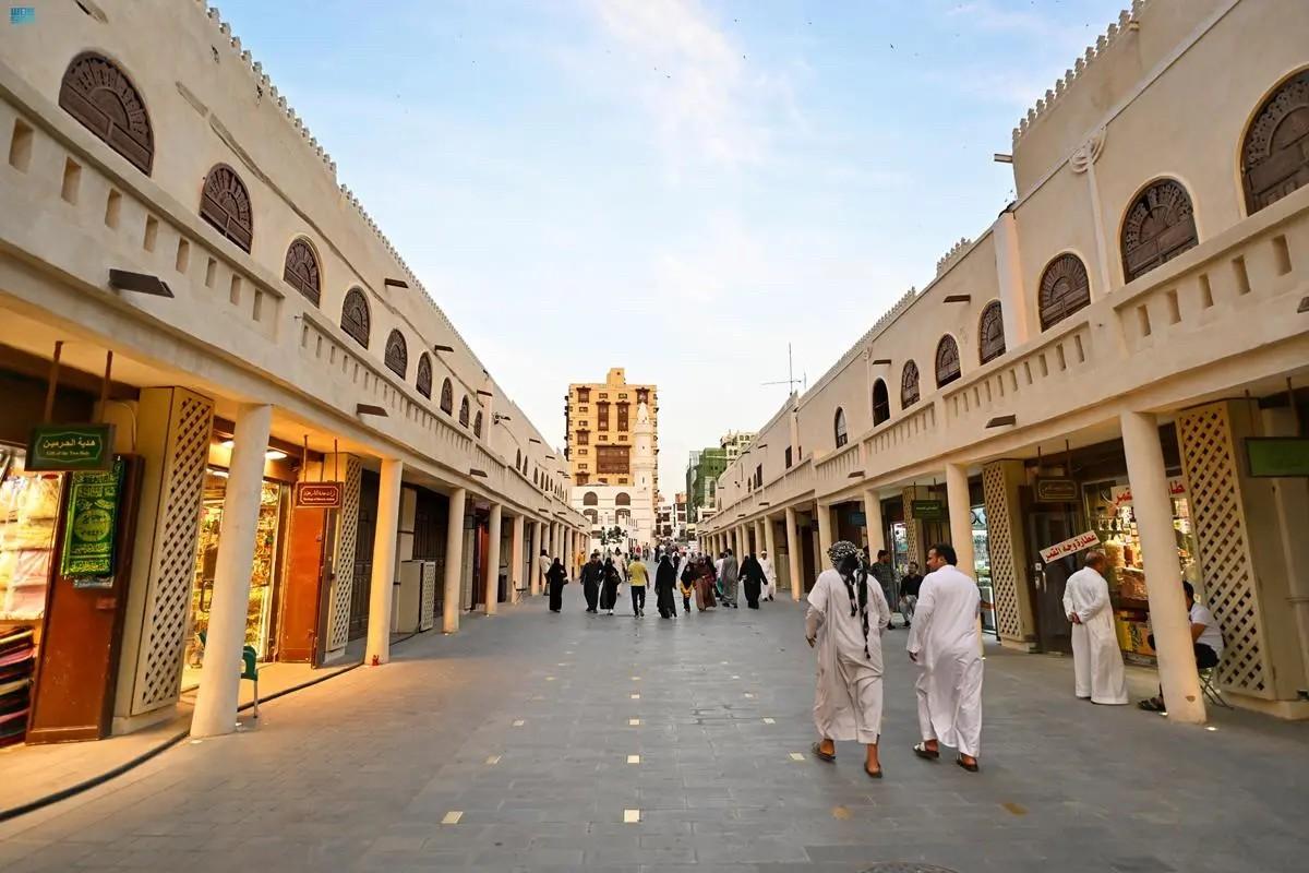 استكشف أفضل 6 أسواق في جدة: هنا يُباع كل شيء