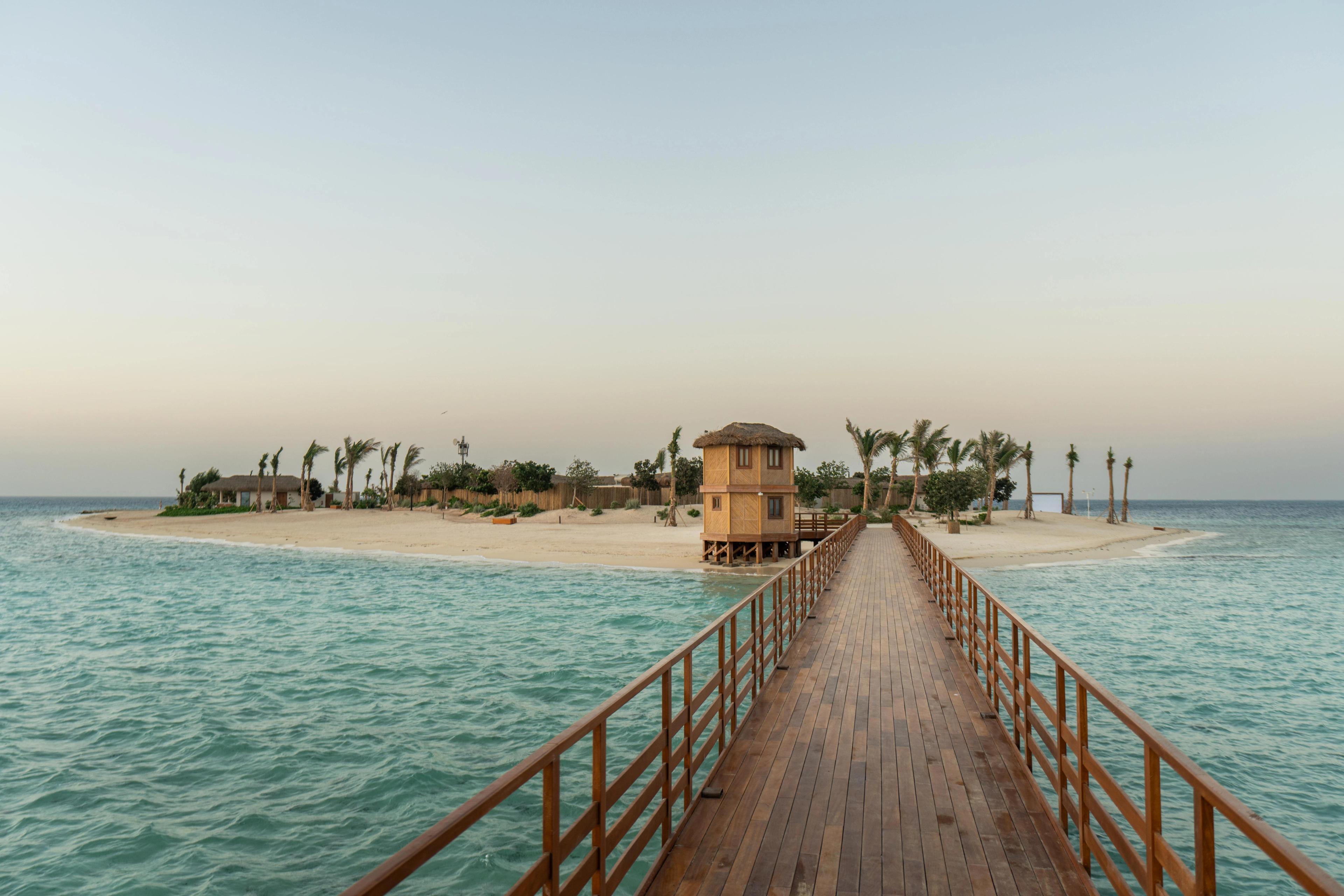 منتجع جزيرة ثول: حلمٌ بعيد يتحقق!