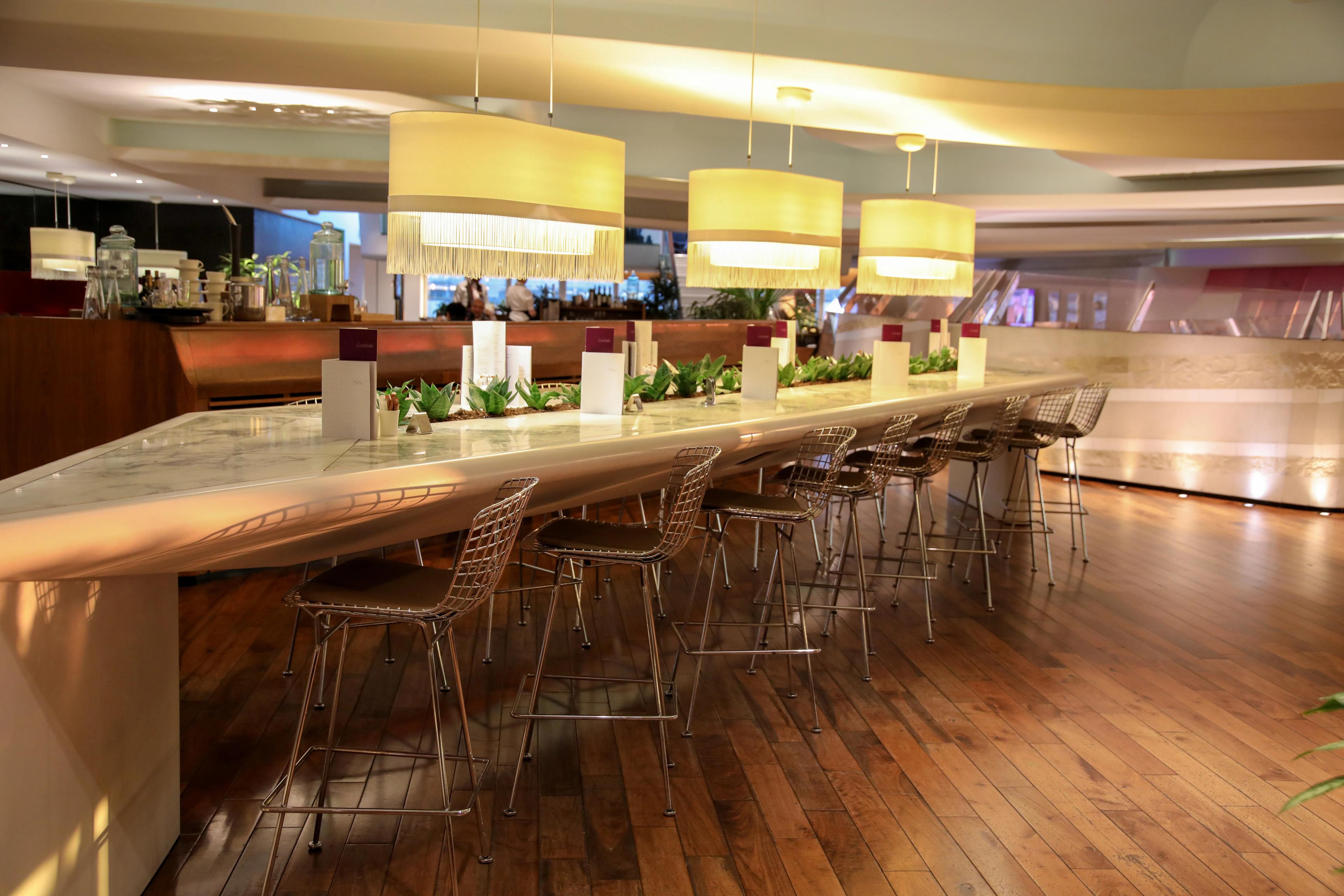 رفاهية قبل الاقلاع لدى Virgin Atlantic Clubhouse في مطار هيثرو لندن