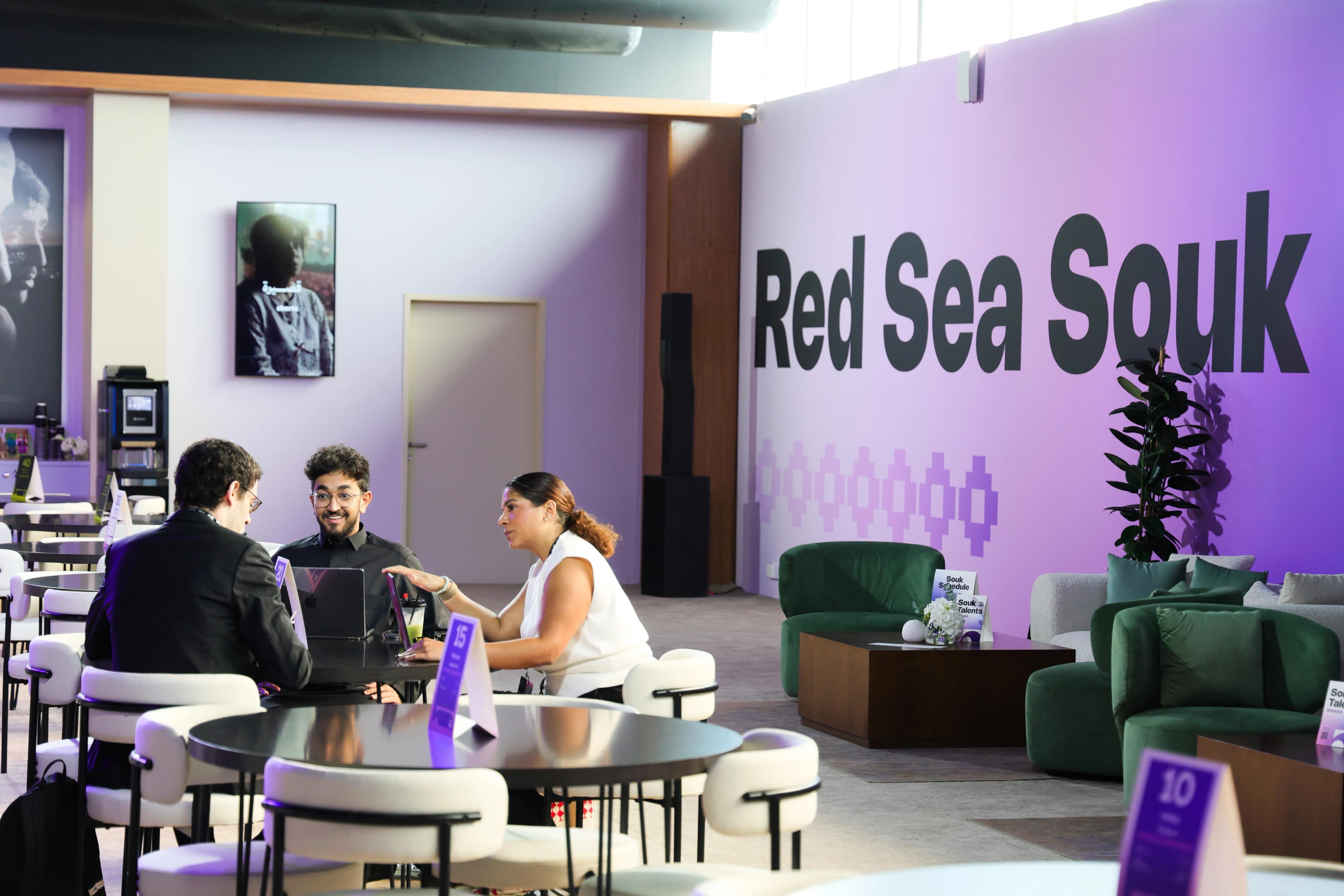 أنطوني هوبكنز وإدريس إلبا ضيفا جلسات حوار البحر الأحمر السينمائي