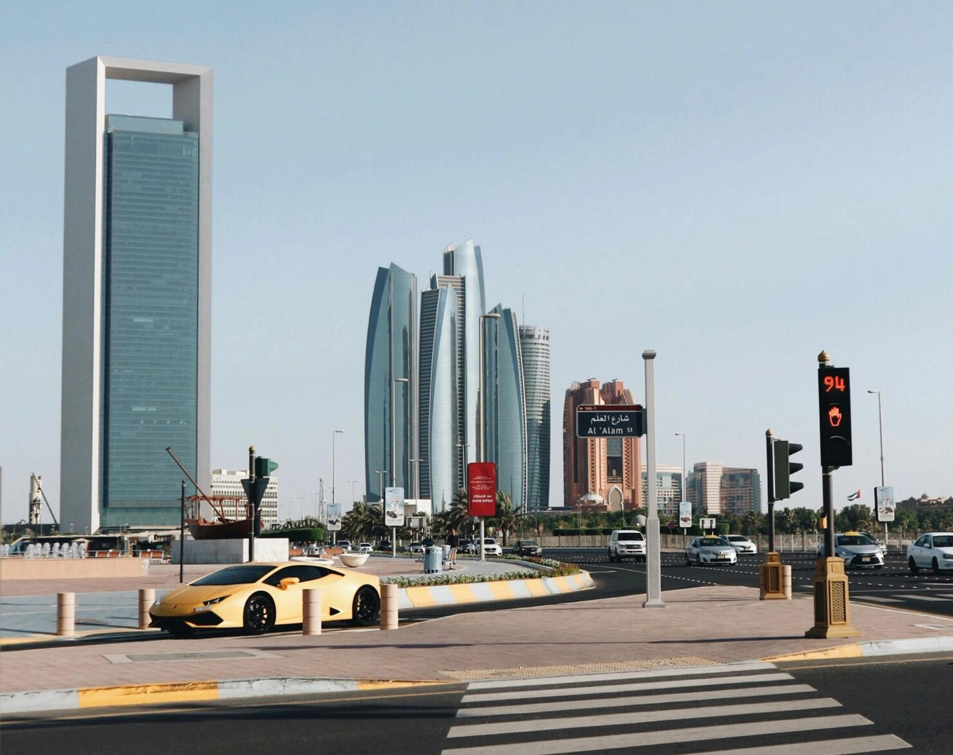 أسهل وأفضل الطرق للقيام بجولة في أبوظبي