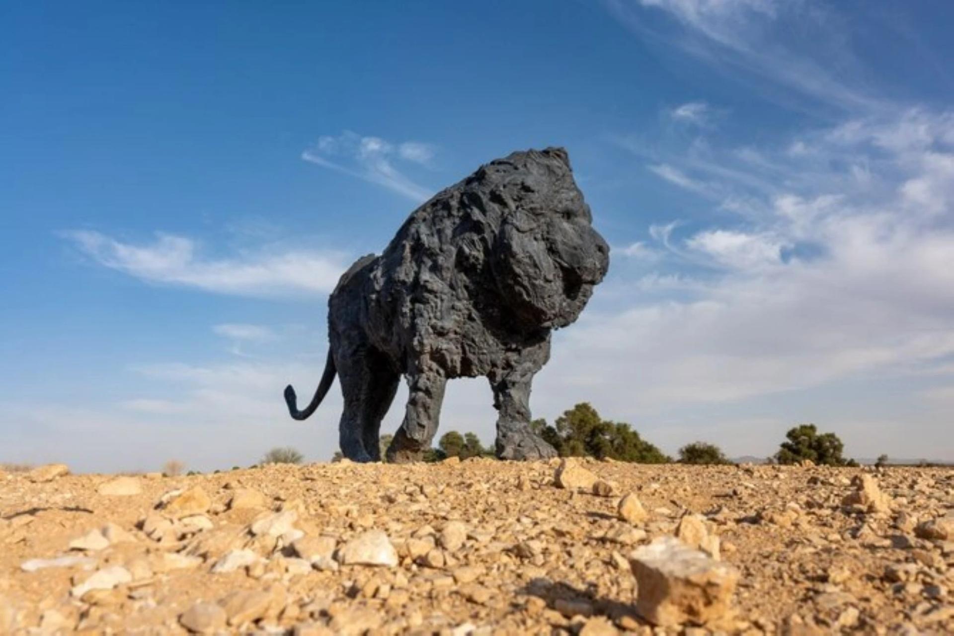 Life-sized cheetah, lion and buffalo sculptures revealed in Riyadh park