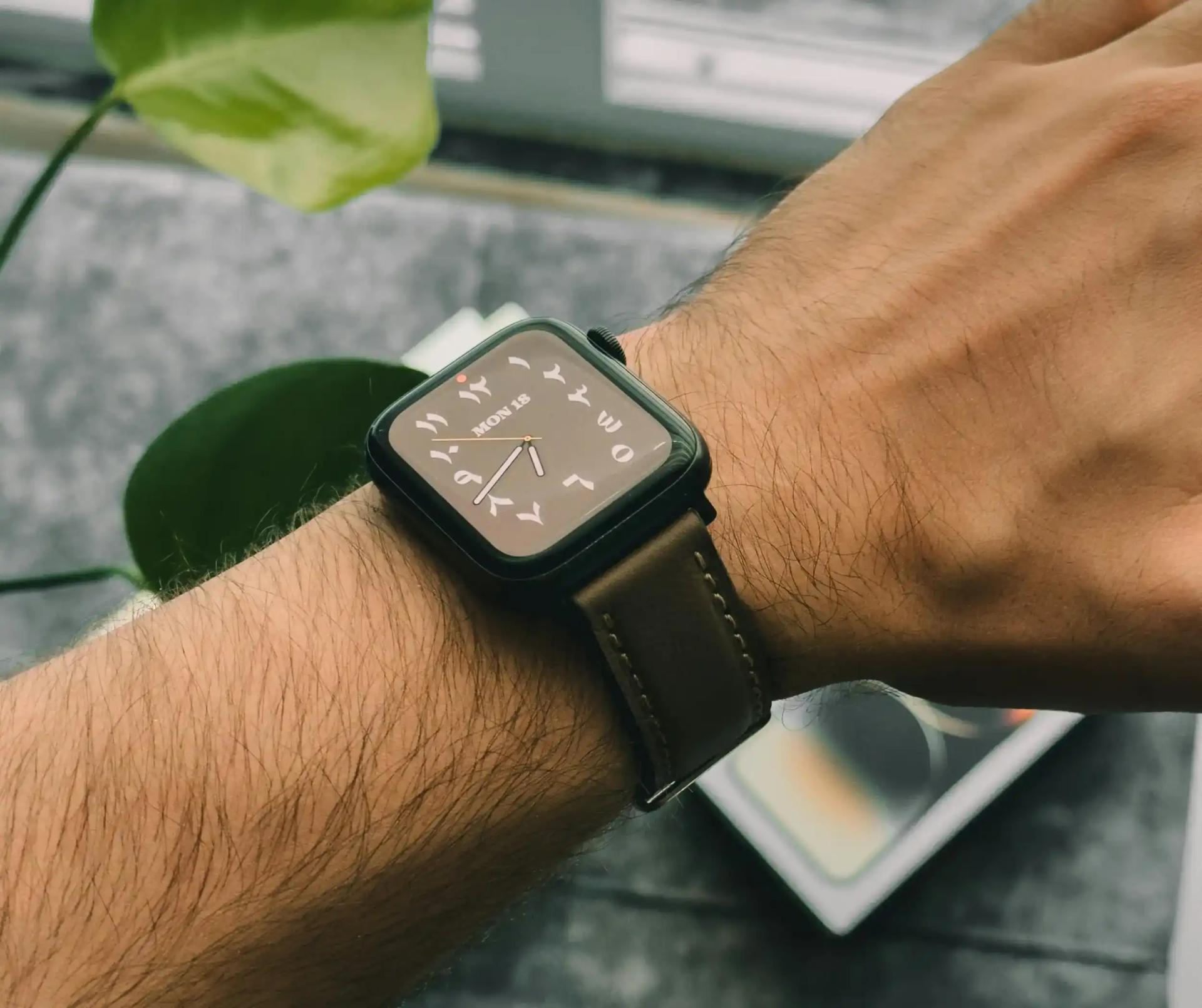 Apple launches its first Arabic online store in Saudi Arabia