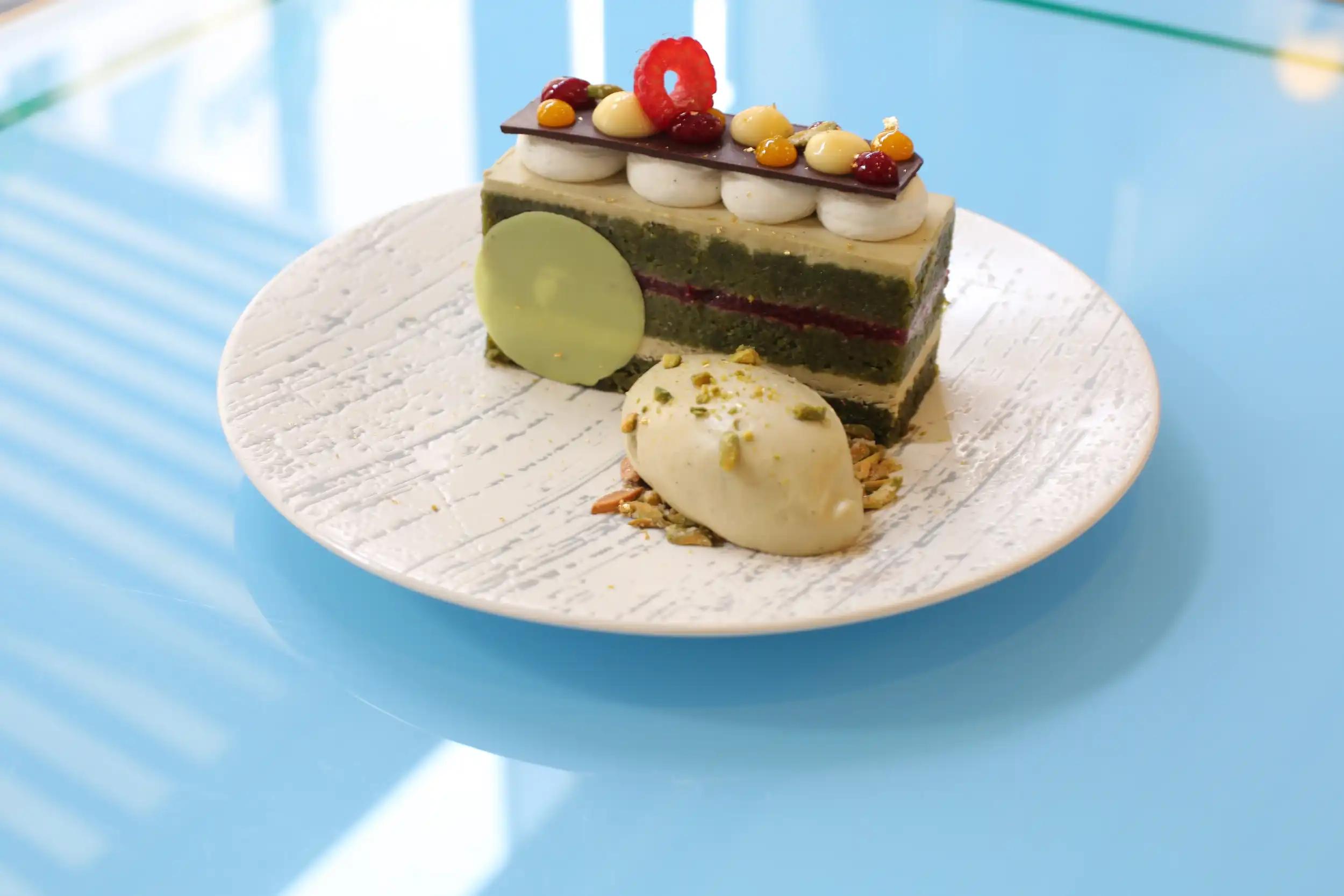 Long summer days deserve sweet endings, this pistachio raspberry delight delivers