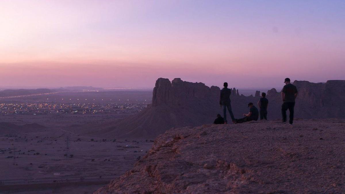 تجربة لقيا: ملتقى الغرباء
